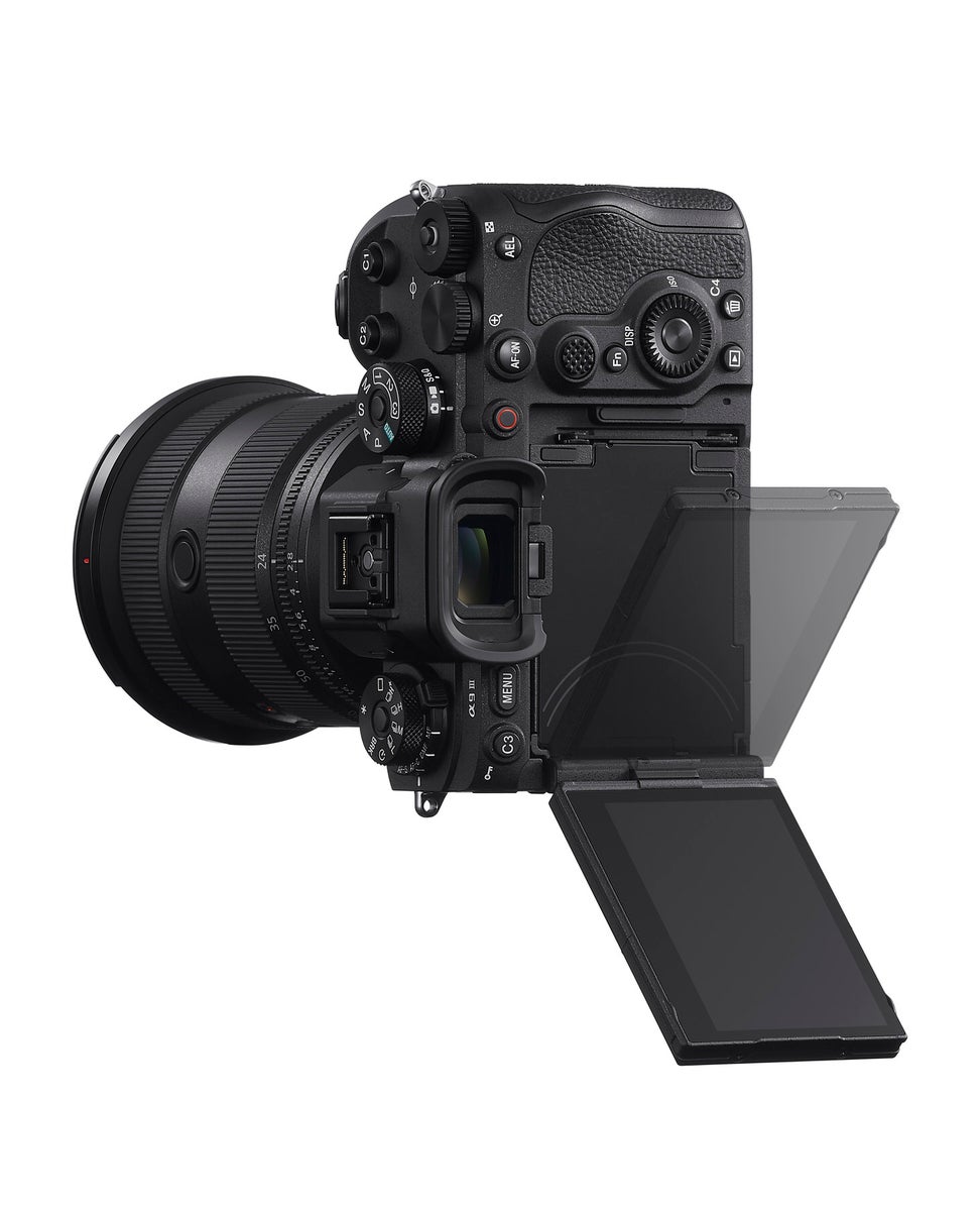 https://alphauniverseglobal.media.zestyio.com/Alpha-Universe-ILCE-9M3_lcds_03.rJMRAxAwQ6.jpg?height=1200&fit=bounds