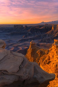 Sammani Perera is our Golden Hour theme micro-grant winner.